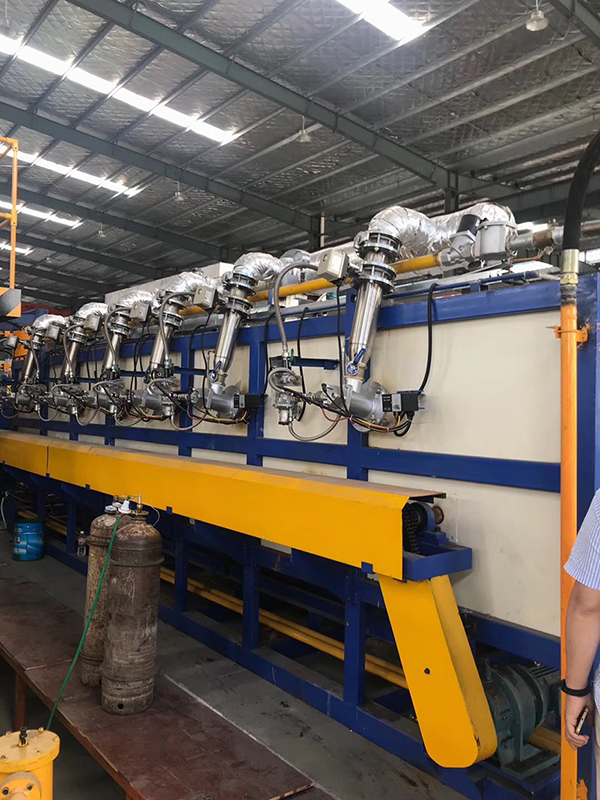 Forno de pré-aquecimento de tarugos múltiplos